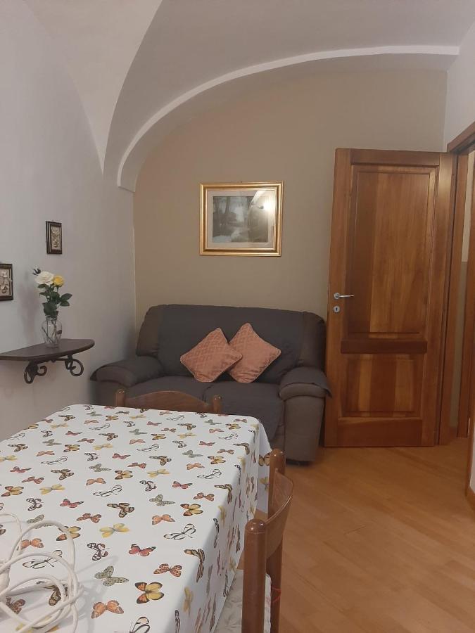 Alloggi Piazza Umberto Primo Pacentro ภายนอก รูปภาพ